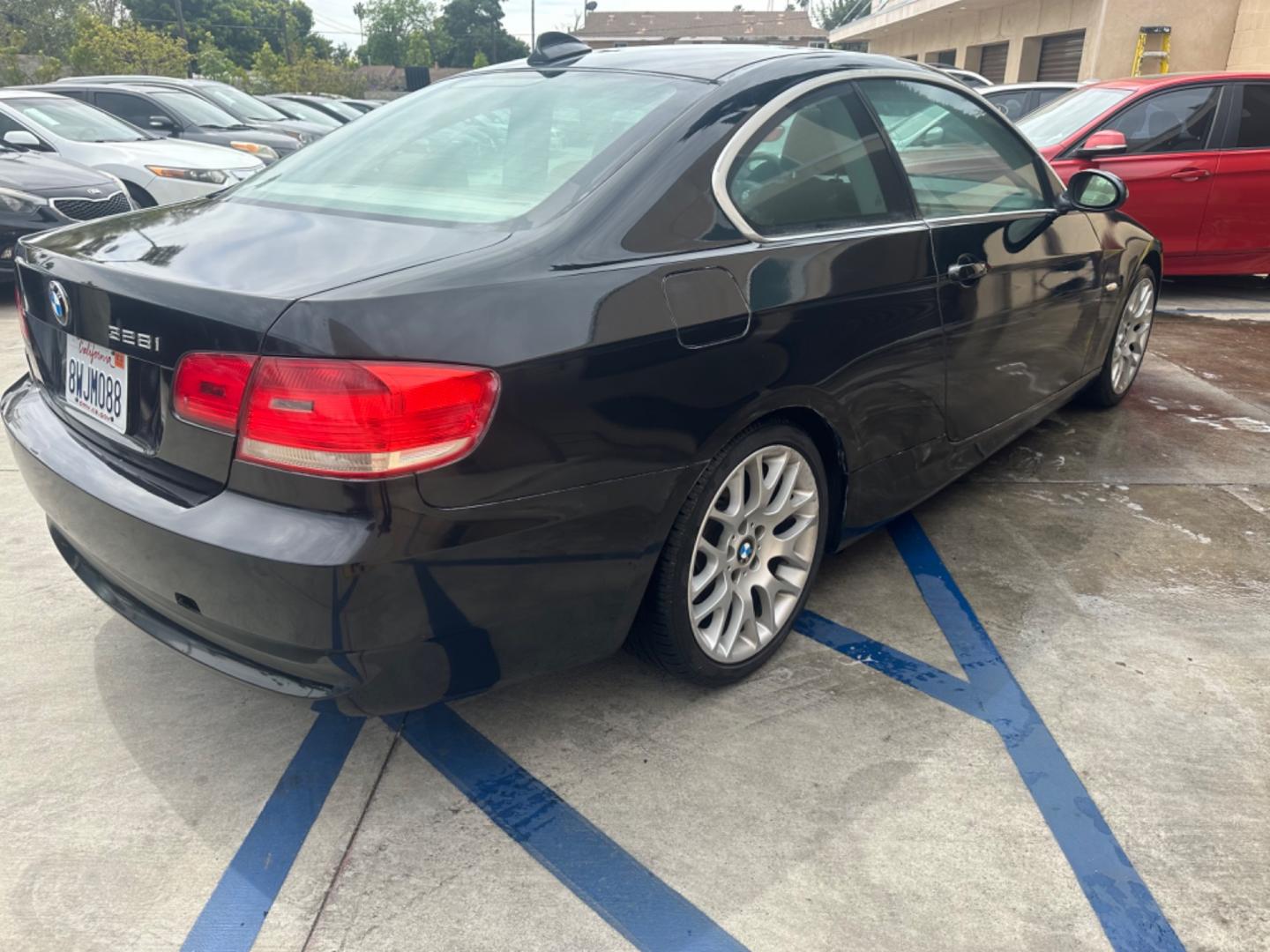 2007 Black /South African Safari BMW 3-Series Leather (WBAWB33557P) with an 6 Cylinder engine, Automatic transmission, located at 30 S. Berkeley Avenue, Pasadena, CA, 91107, (626) 248-7567, 34.145447, -118.109398 - Photo#4